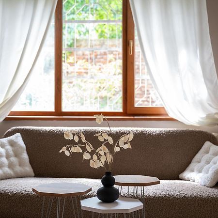 Beautiful Two-Bedroom Apartment In City Center Sofia Esterno foto