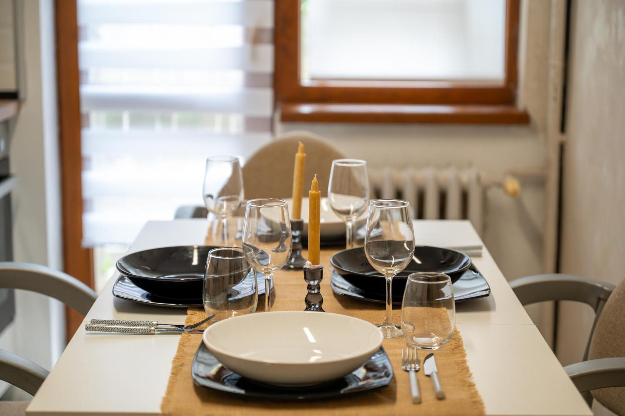 Beautiful Two-Bedroom Apartment In City Center Sofia Esterno foto